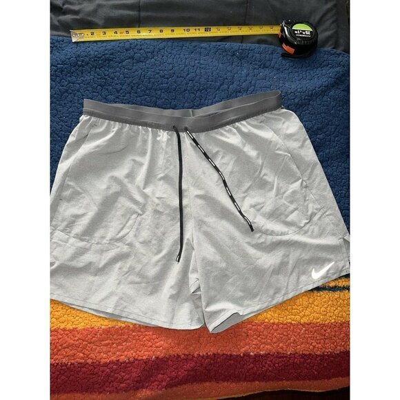 NIKE Flex Stride Men's 2-In-1 Running Shorts Gray EUC 2XL W - Picture 3 of 7